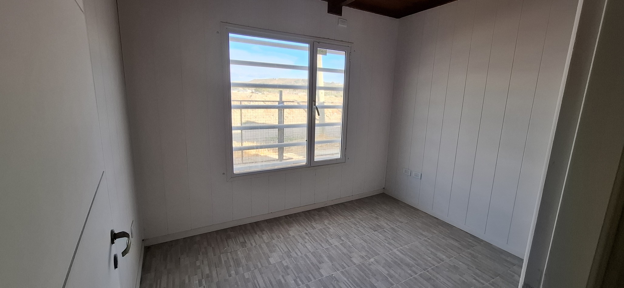 CASA PREFABRICADA - BARRIO LOS BRETES