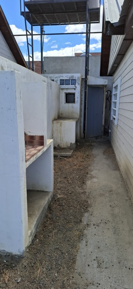 CASA PREFABRICADA - BARRIO LOS BRETES