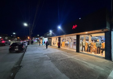 Excelente local comercial - Caleta Olivia, Santa Cruz